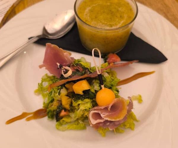 Restaurant Roses et Mets à Grasse, France