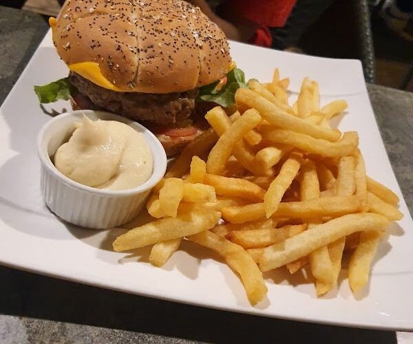 Restaurant Saint Jame’s Pub à Charleville-Mézières, France