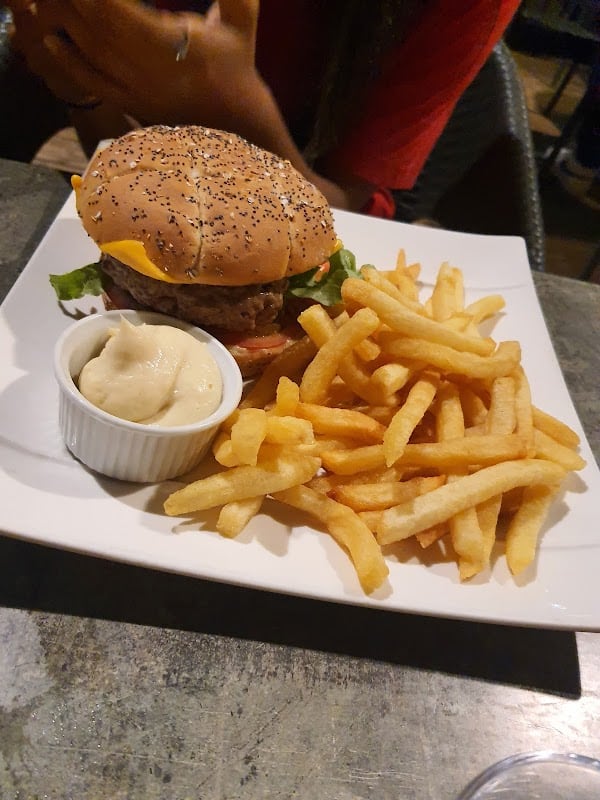 Restaurant Saint Jame’s Pub à Charleville-Mézières, France