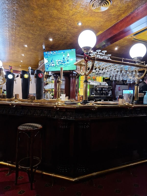 Restaurant Saint Jame’s Pub à Charleville-Mézières, France