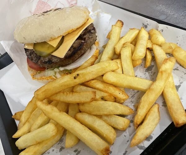 Restaurant Snack Mezze à Frameries, Belgique