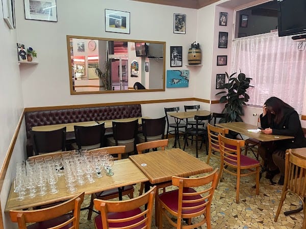 Restaurant Sous la Canopée à Saint-Denis, France