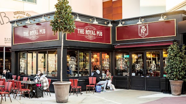 Restaurant The Royal Pub à Chessy, France