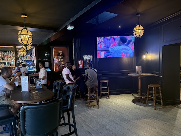 Restaurant The Royal Pub à Chessy, France