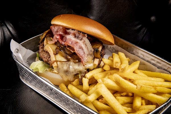 Restaurant The Royal Pub à Chessy, France