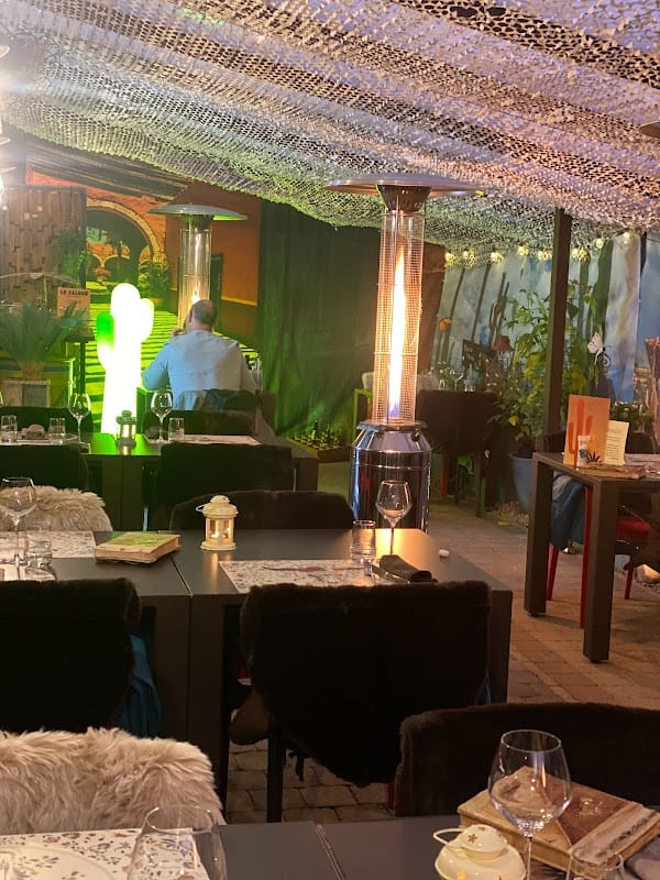 The Saloon Restaurant à Jemeppe-sur-Sambre, Belgique