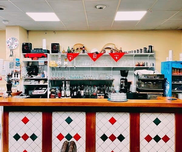 Restaurant Trinquet Urrupean à Garindein, France