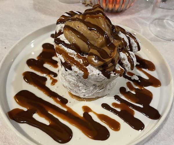 Restaurant Village igloo Ardenne à Charleville-Mézières, France