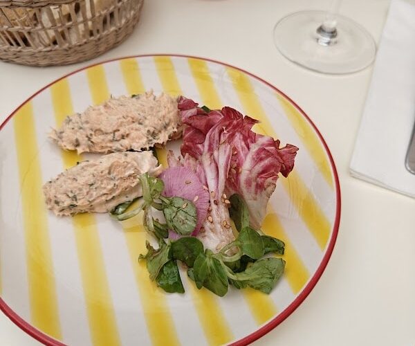 Restaurant yiayia à Angoulême, France