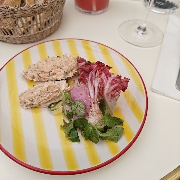 Restaurant yiayia à Angoulême, France