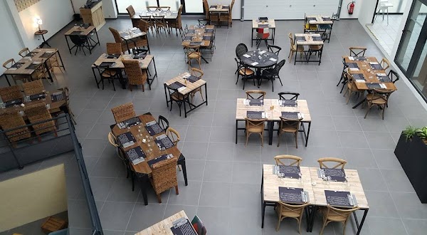 Restaurant À Vos Couverts à Maizières-la-Grande-Paroisse, France