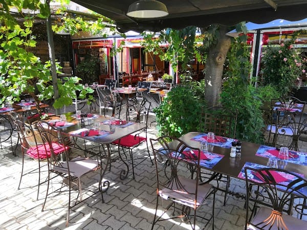 Restaurant Au Bœuf qui Fume à Robion, France