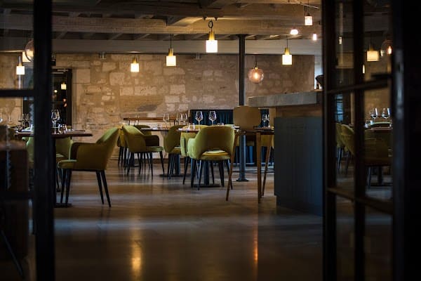 Restaurant Au Fil du Zinc à Chablis, France