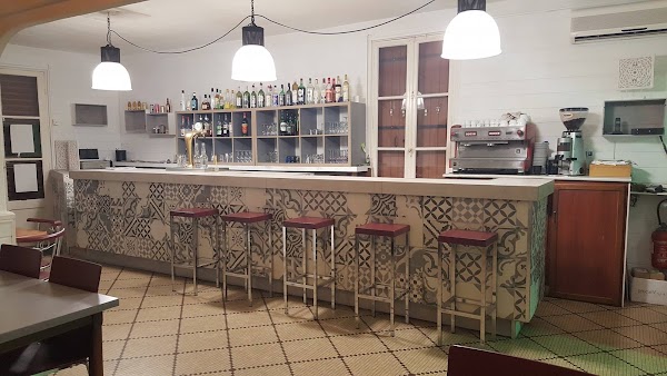 Restaurant Au Petit Temple à Le Temple, France