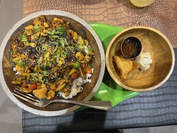 Restaurant Au-Wok-kreol à Jonzac, France