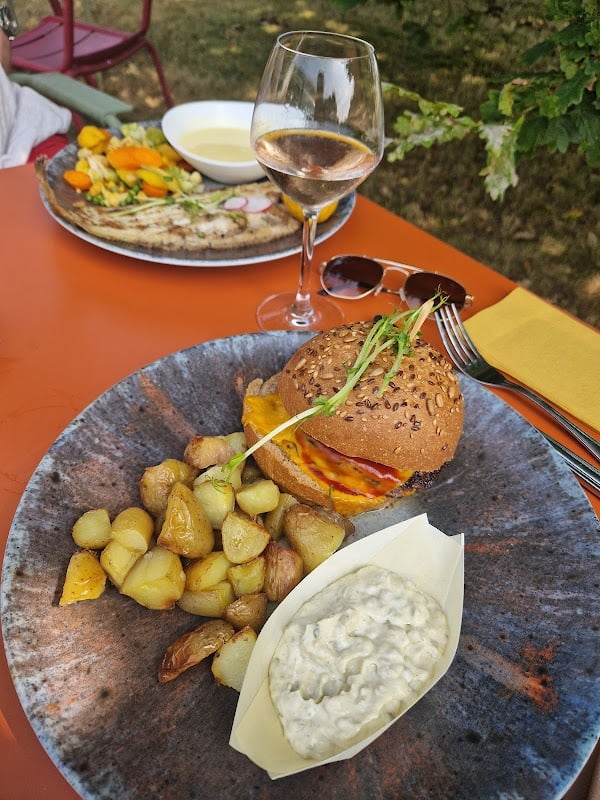 Restaurant Auberge des Goubelins à La Hague, France