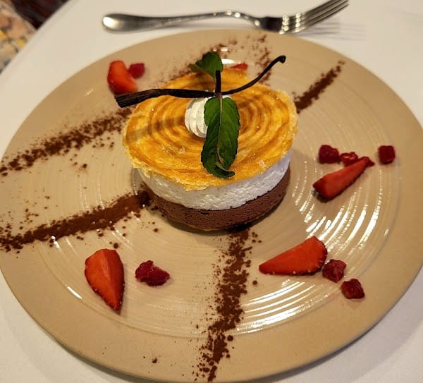 Restaurant Auberge du Cygne de la Croix à Nogent-sur-Seine, France