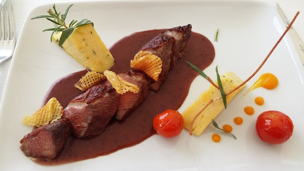 Restaurant Auberge Les Tilleuls à Vincelottes, France