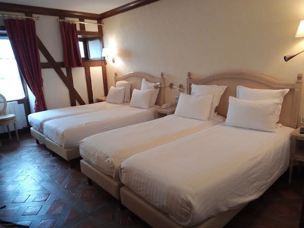 Restaurant Auberge Saint Pierre à Le Mont-Saint-Michel, France