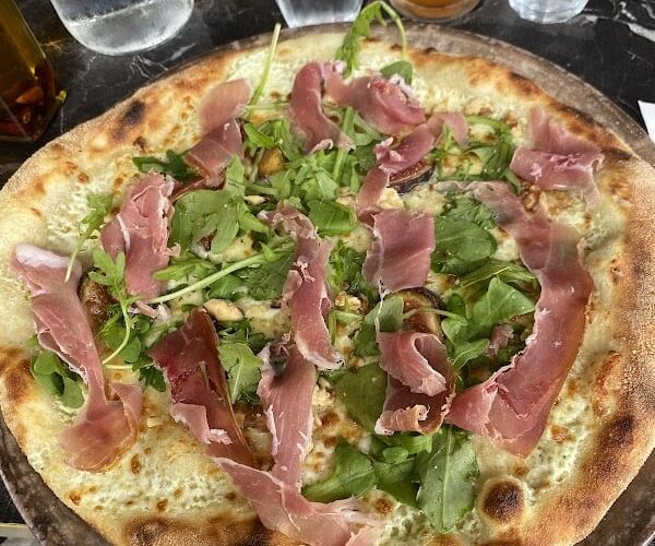 Restaurant Auguste Pizza Millau | Pizzeria Artisanale à Millau, France