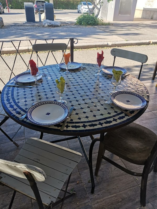 Restaurant Babouchka à Maubec, France