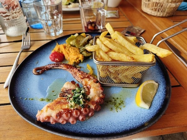 Restaurant Bamboo Beach à Le Grau-du-Roi, France