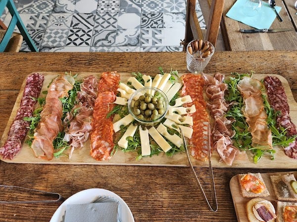 Restaurant Bazar du coin à Rambouillet, France