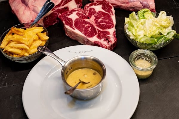 Restaurant Bistro Tribunal “Chez Yf” à Louvain, Belgique