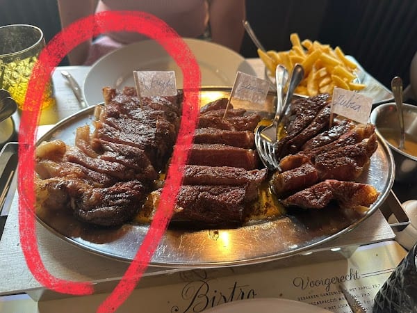 Restaurant Bistro Tribunal “Chez Yf” à Louvain, Belgique