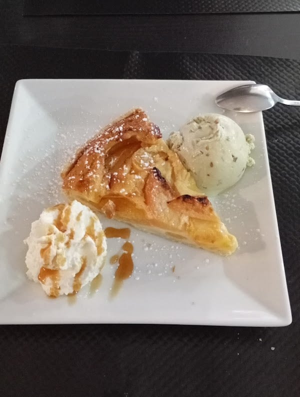 Restaurant Bistrot De La Place Pouxeux à Pouxeux, France