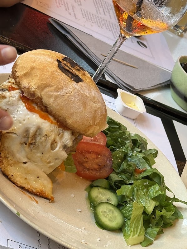 Restaurant Brasserie Au Combattant à Morlanwelz, Belgique