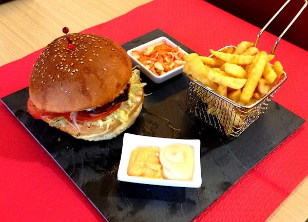 Restaurant Breezy Grill à Bobigny, France