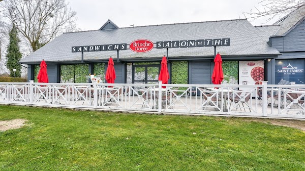 Restaurant Brioche Dorée à Le Mont-Saint-Michel, France