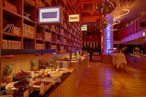 Restaurant Brique Machine – Buffet Paris 2 à Paris, France