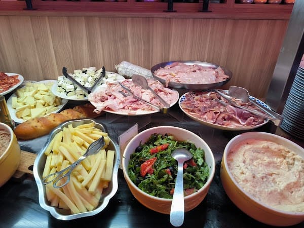 Restaurant Brique Machine – Buffet Paris 2 à Paris, France