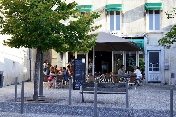 Restaurant Café Brasserie Du Marché à Jonzac, France