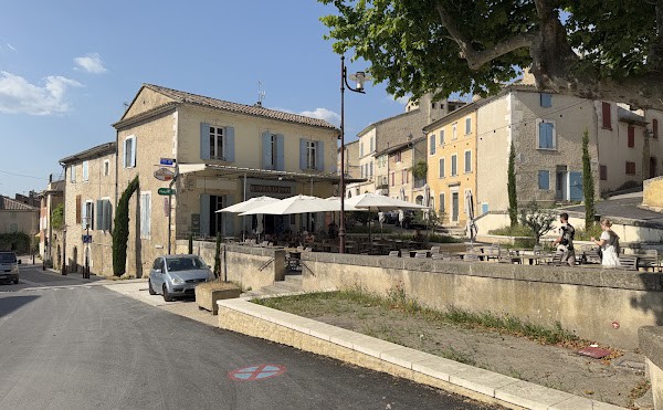 Restaurant Café de la Poste à Robion, France