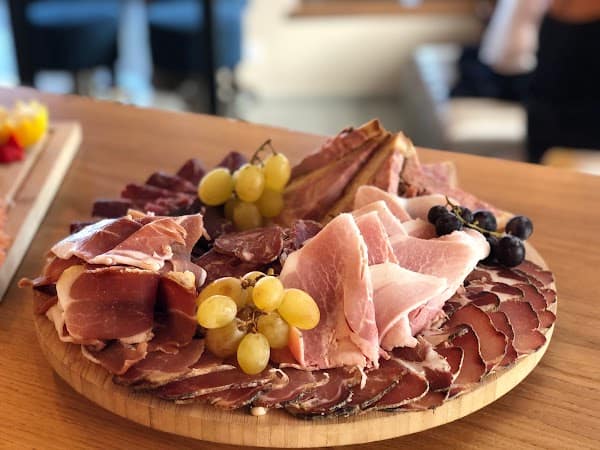 Restaurant Café des Bains à Saint-Raphaël, France