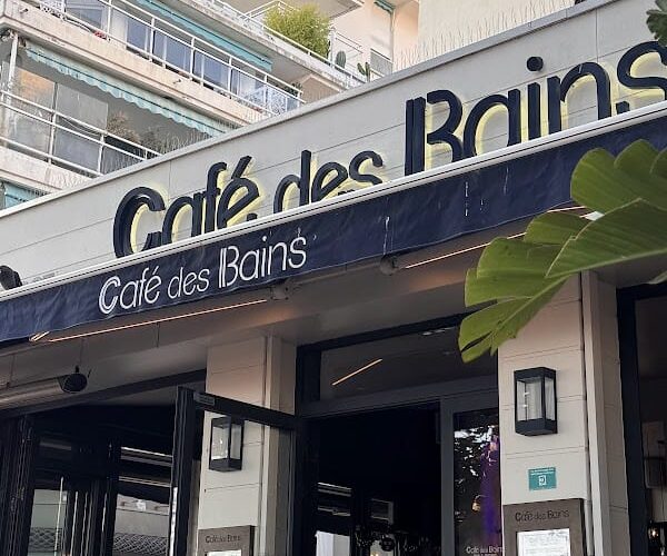 Restaurant Café des Bains à Saint-Raphaël, France