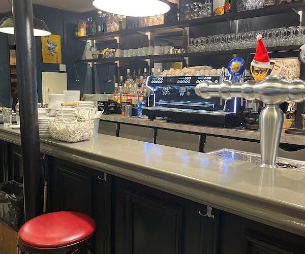 Restaurant Café du Commerce à Rodez, France
