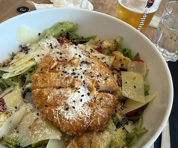 Restaurant Café Dup’s à Cabrières-d'Avignon, France