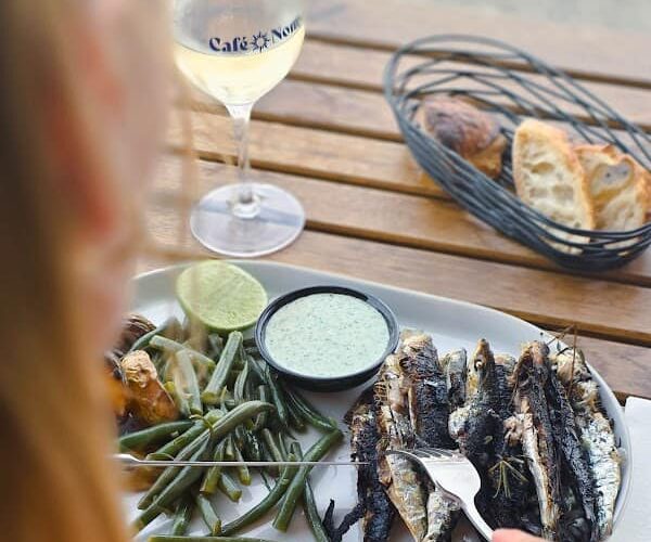 Restaurant Café Nomy Saint-Raphaël à Saint-Raphaël, France