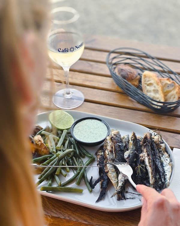 Restaurant Café Nomy Saint-Raphaël à Saint-Raphaël, France