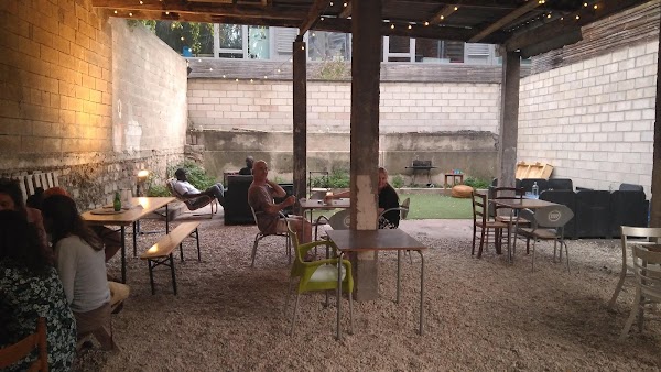 Chez Agnes – Restaurant Au bord de l’eau à Pantin, France