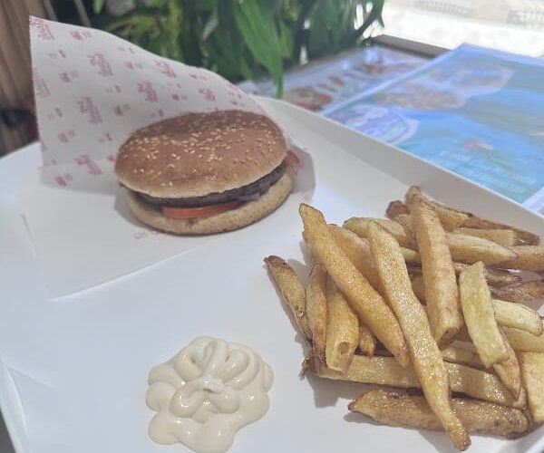 Restaurant Chez Bourvil à Le Grau-du-Roi, France