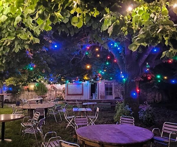 Restaurant Chez Gigi à Pommiers-Moulons, France