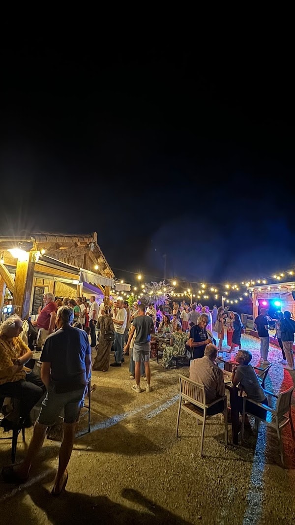 Restaurant Chez Ludo leoville à Léoville, France