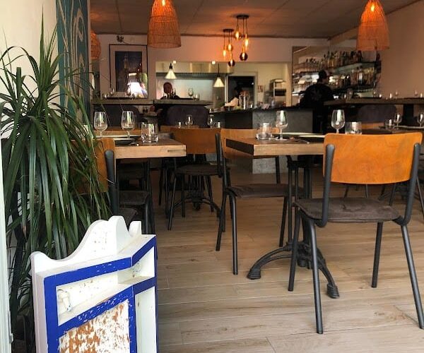 Chez Papé Frezal – Restaurant de Poissons à Le Grau-du-Roi, France