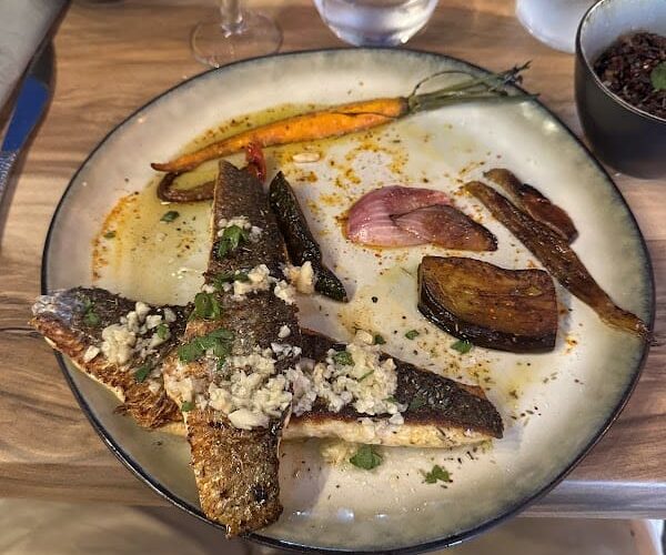 Chez Papé Frezal – Restaurant de Poissons à Le Grau-du-Roi, France