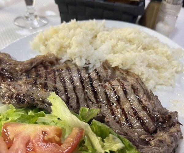 Restaurant Chez Ribeiro à Pantin, France